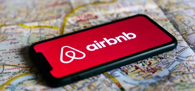 Airbnb: Πάνω από μισό δισ. ευρώ θα καταβάλει στις ιταλικές φορολογικές αρχές