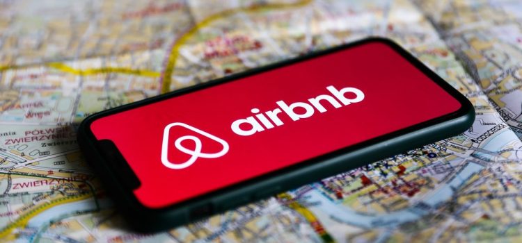 Airbnb: Βελγική έρευνα αποδεικνύει σύνδεση με την αύξηση των ενοικίων