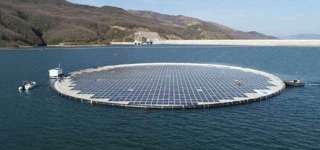 Oλοκληρώθηκε ο πρώτος πλωτός ηλιακός σταθμός στην Αλβανία