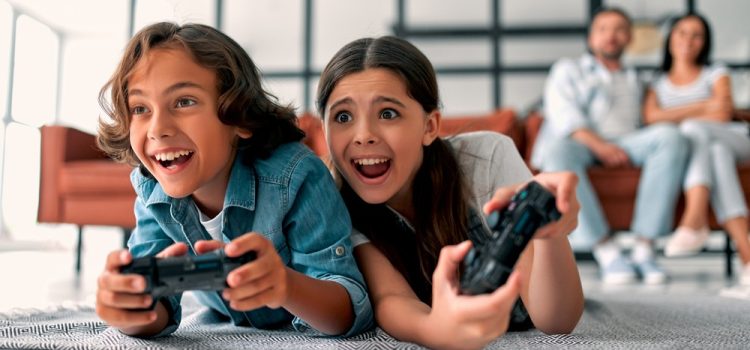 Πέντε δεξιότητες που μπορούν να αποκτήσουν τα παιδιά, παίζοντας βιντεοπαιχνίδια