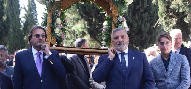 Στην ακολουθία των Μεγάλων Ωρών και του Εσπερινού στο Μαρούσι, ο Περιφερειάρχης Αττικής Γ. Πατούλης