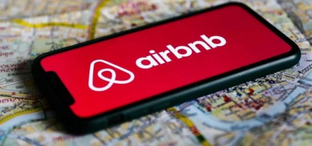 Airbnb: Πόσο πιο φθηνή είναι η Ελλάδα σε σχέση με την Ευρώπη