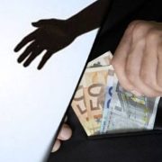 «Κλείδωσε» ΑΦΜ η ΑΑΔΕ για απάτες στον ΦΠΑ