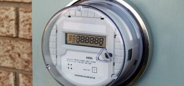 «Έξυπνοι» μετρητές ηλεκτρικού ρεύματος: Πώς λειτουργούν και ποια τα οφέλη για τους καταναλωτές