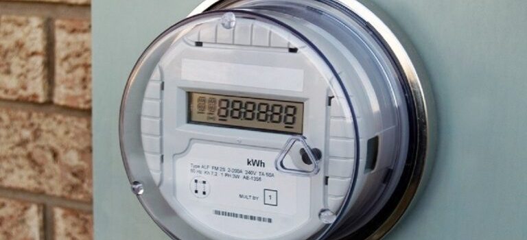 «Έξυπνοι» μετρητές ηλεκτρικού ρεύματος: Πώς λειτουργούν και ποια τα οφέλη για τους καταναλωτές