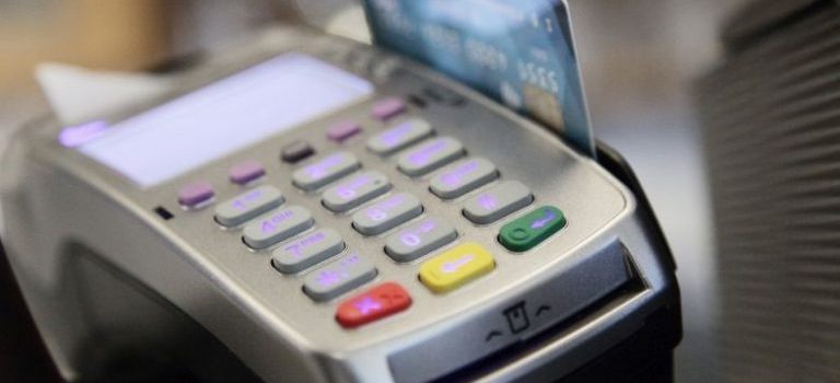 Εφορία: On line φοροέλεγχοι και κλείδωμα POS