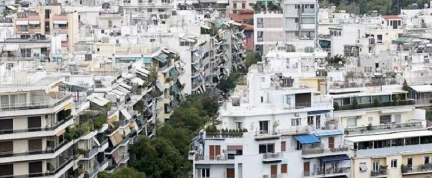 Επιστρέφει το επάγγελμα του θυρωρού στην Αθήνα – Λίστες αναμονής σε πολυκατοικίες