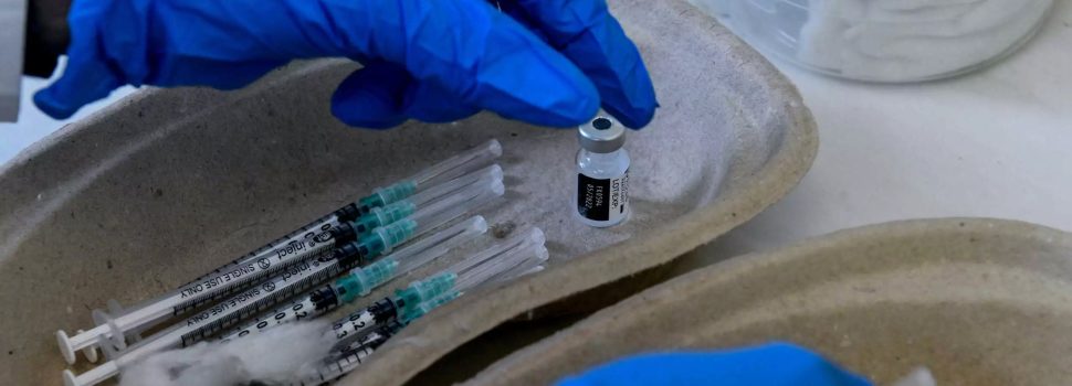 Άνδρας εμβολιάστηκε 217 φορές για τον κορωνοϊό