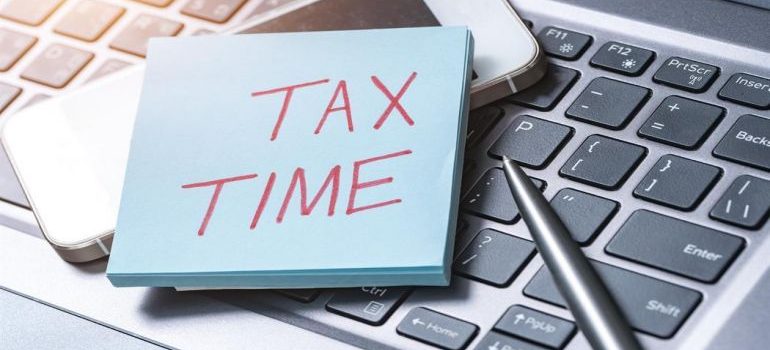 Φορολογικές δηλώσεις: Email της εφορίας σε φορολογούμενους με έτοιμο το έντυπο για υποβολή