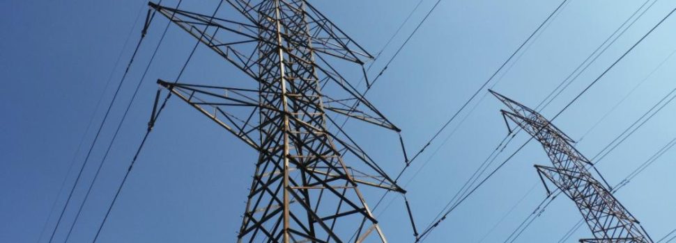 Εξαντλείται το ηλεκτρικό δίκτυο ως το 2030, σχεδιασμός περικοπών στις ΑΠΕ