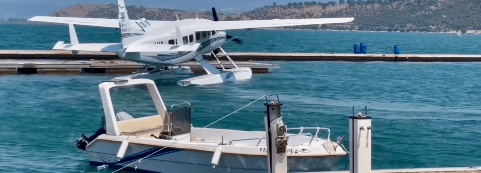 Μετά τις Σποράδες και τη Σκύρο, η Hellenic Seaplanes έκανε την εμφάνισή της και στο λιμάνι της Αμφιλοχίας!