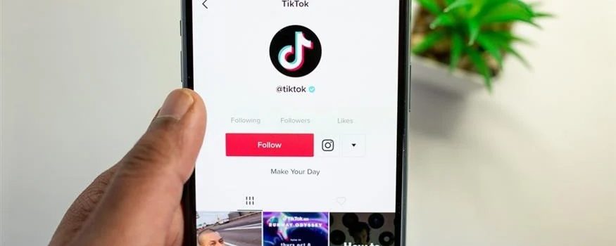 TikTok: Τεράστια αλλαγή – Ποιοι χρήστες θα αποκλείονται από τα φίλτρα ομορφιάς