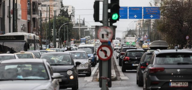 Έκδοση και παράταση αδειών οδήγησης αυτοκινήτων και μοτοσικλετών μέσω gov.gr