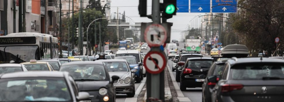 Έκδοση και παράταση αδειών οδήγησης αυτοκινήτων και μοτοσικλετών μέσω gov.gr