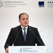 ΑΑΔΕ: Σαρωτικοί έλεγχοι για τη διασύνδεση POS – ταμειακών μηχανών – Στο στόχαστρο εστίαση και διασκέδαση