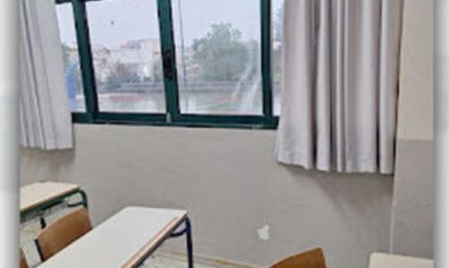 Παράθυρο έπεσε πάνω σε θρανία στο 3ο Γυμνάσιο Σαλαμίνας