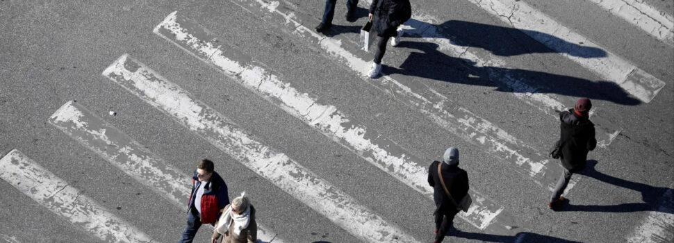 Από σήμερα οι πολίτες αξιολογούν το Δημόσιο – Πώς λειτουργεί η πλατφόρμα axiologisi.ypes.gov