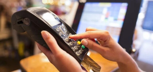 Μπαίνει φρένο σε «πειραγμένες» ταμειακές και POS