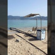 Οι καλύτερες παραλίες της Αττικής με πρόσβαση για ΑμεΑ