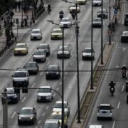 Ασφάλειες: Τι αλλάζει στα ΙΧ και στις επιχειρήσεις με τζίρο άνω των 500.000 ευρώ