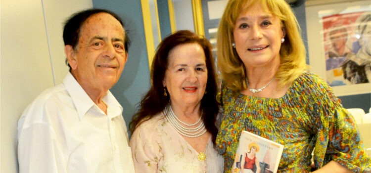 Η ΠΡΩΤΑΓΩΝΙΣΤΡΙΑ ΤΟΥ ΕΛΛΗΝΙΚΟΥ ΘΕΑΤΡΟΥ ΓΩΓΩ ΑΤΖΟΛΕΤΑΚΗ ΜΑΣ ΓΝΩΡΙΣΕ ΑΠΟ ΚΟΝΤΑ ΤΗΝ «ΤΡΙΤΗ ΑΝΟΙΞΗ»