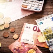 Νέος Τελωνειακός Κώδικας: 15 αλλαγές σε πληρωμές, ακίνητα και πρόστιμα – Tέλος τα μετρητά στα ενοίκια