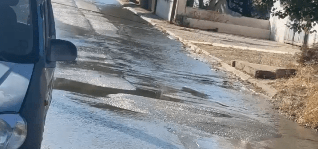 Μεγάλη Διαρροή Λυμάτων στα Αμπελάκια Σαλαμίνας – Ανάστατοι οι Κάτοικοι 
