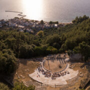 Η πρώτη παράσταση μετά από 14 χρόνια στο αρχαίο θέατρο Θάσου