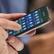 Silent sms: Το σιωπηλό μήνυμα που έρχεται στο κινητό σας και σας παρακολουθούν