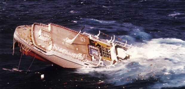 MTS Oceanos: Το ελληνόκτητο πλοίο που βυθίστηκε σε ζωντανή μετάδοση