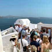 Ποιοι τουρίστες αφήνουν τα περισσότερα χρήματα στην Ελλάδα – Η νέα «χρυσή» αγορά που απογειώνει τα έσοδα