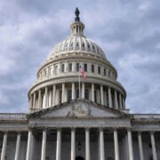 Μπροστά στον κίνδυνο shutdown οι ΗΠΑ: Τι σημαίνει για την οικονομία και τις κρατικές υπηρεσίες
