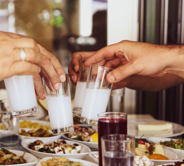 Πόσο πληρώνουμε για το ποτό μας; Η Ελλάδα στις πρώτες θέσεις των ακριβότερων χωρών της Ευρώπης