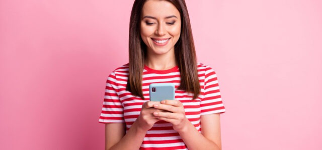 Επικοινωνία: Η ειλικρίνεια φαίνεται από το πώς γράφουμε;