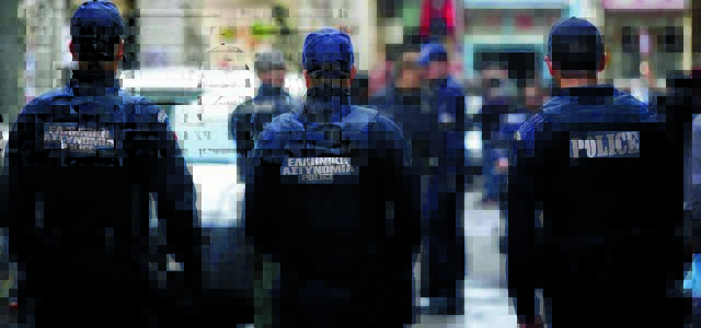 Αυξήσεις στους ενστόλους από τον Οκτώβριο – Πόση θα είναι η μεσοσταθμική ενίσχυση