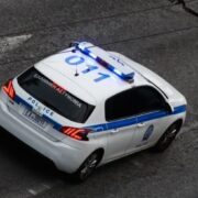 Εξαρθρώθηκε σπείρα που «ρήμαζε» καταστήματα στη Σαλαμίνα