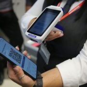 Ψηφιακή Κάρτα Εργασίας: Πώς μετριέται ο χρόνος εργασίας και ποιοι εξαιρούνται – Όλες οι αλλαγές