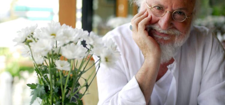 Βάσω Θεοδωρακοπούλου – Μπόγρη: “Ένα φωτεινό μυαλό που κατάφερνε πάντα να αποδίδει τα καλώς και κακως κείμενα της εποχής μας”