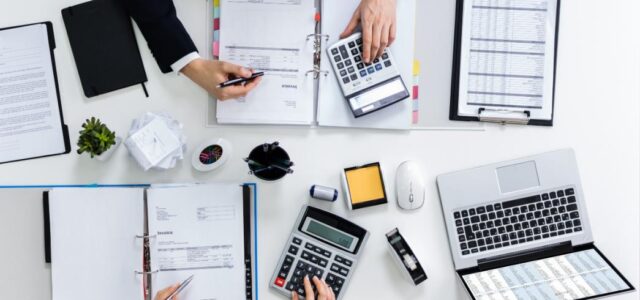 Η ΑΑΔΕ συμπληρώνει αυτόματα τις φορολογικές μας δηλώσεις και με… έκπτωση