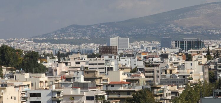 Οι τρεις νέες αλλαγές στη φορολογία των ακινήτων που θα ψηφιστούν τον Οκτώβριο