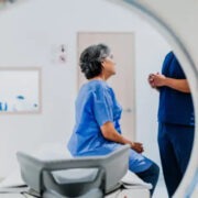 Αξονικές τομογραφίες: 4 στις 10 δεν τεκμηριώνονται σωστά, το 15,6% στην Ελλάδα εντελώς ακατάλληλες