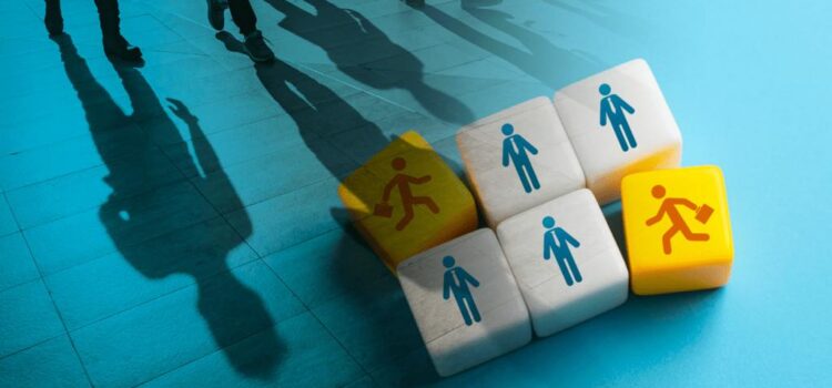 Αγορά εργασίας: Οι τέσσερις φυλές των ανέργων – Τι συμβαίνει με τις κενές θέσεις