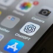 Ασθενείς ρωτούν το chatgpt για την υγεία τους – «Έρχονται με εκτυπωμένη γνωμάτευση – Η ΑΙ δεν μπορεί να αντικαταστήσει τον γιατρό» απαντά η Θ. Ψαλτοπούλου