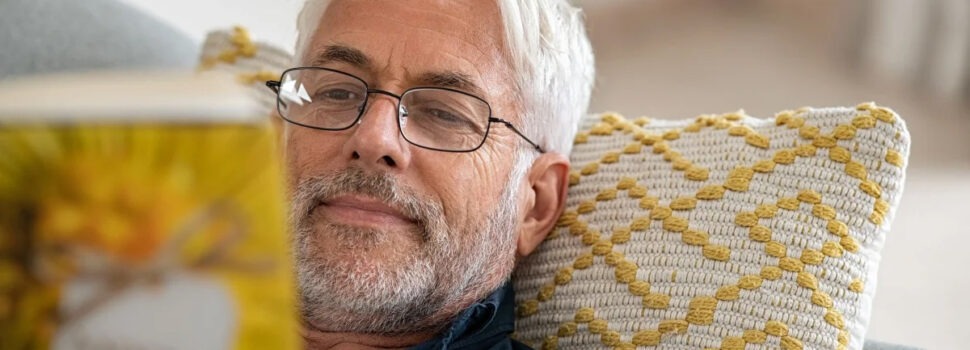 Μπορεί η ανάγνωση βιβλίων να παρατείνει τη ζωή σας; Τι λέει η επιστήμη