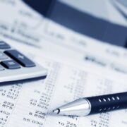 Φορολογικό σοκ: 5,7 δισ. ευρώ απλήρωτοι φόροι σε 8 μήνες – 4 εκατ. Έλληνες χρωστούν