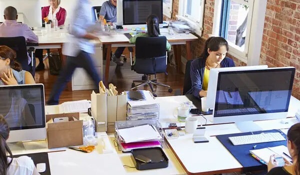 Οι μάξιμουμ μέρες που μπορεί μια επιχείρηση να κρατήσει για 13 ώρες έναν εργαζόμενο σε ένα έτος