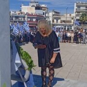 Κατάθεση στεφάνου εκπροσωπώντας την ΦΩΝΗ ΛΟΓΙΚΗΣ