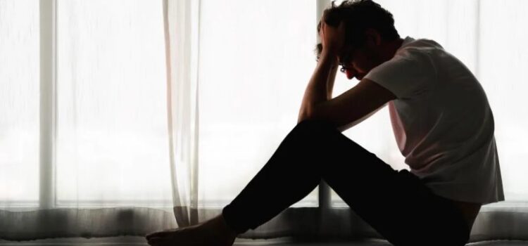 Έρευνα: Γιατί οι 30άρηδες δεν φεύγουν από το πατρικό – Νέοι, γονείς, παράγοντες της αγοράς, εκπρόσωποι κομμάτων και ψυχολόγοι μίλησαν στο ΕΡΤnews Radio 105.8