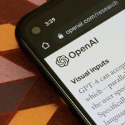 «ChatGPT Edu» στα Ελληνικά Λύκεια: Πιλοτικό πρόγραμμα τεχνητής νοημοσύνης σε 20 σχολεία – Όλα τα στάδια εφαρμογής