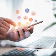 Το ψηφιακό χάσμα αφήνει εκτός διαδικτύου πάνω από 3 δισ. ανθρώπους